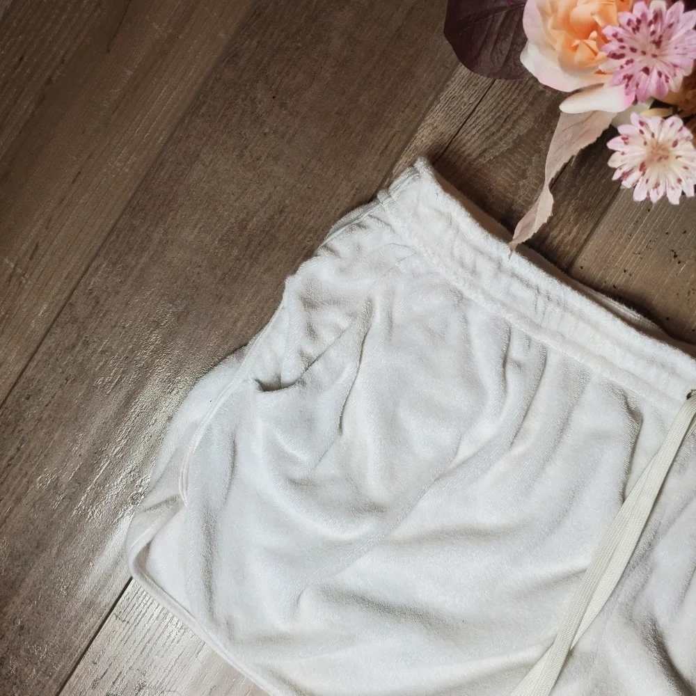 CLUB MONACO Ivory Terry Towel Shorts Women's Size Large EUC